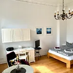Am Theater